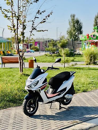 танк 150: Продается скутер Макси В идеальном состоянии, Имеется два ключа — 2