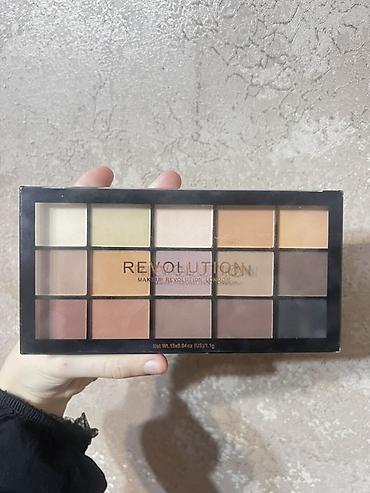 Makeup Revolution London – 15 rəngli göz kölgəsi palitrası - Brend