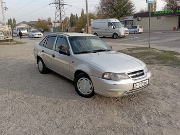 ключ на тойота: Daewoo Nexia: 2010 г., 1.5 л, Механика, Бензин, Седан