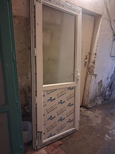 PVC qapı dəsti - Material: ağ rəngli PVC profil (üzərində “TEKPEN”