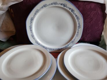 Stare vaze i dekor: Servi 1960ta za kolace,poslastice, Burg ( zamak ) Lindau,Nemacka na lalafo.rs — 1 Stare vaze i dekor: Servi 1960ta za kolace,poslastice, Burg ( zamak ) Lindau,Nemacka — 1