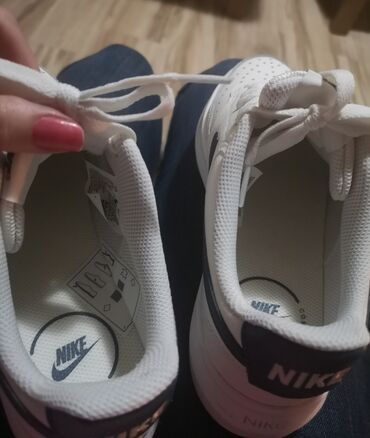 patike sa debelim djonom: Nike, 38, color - White