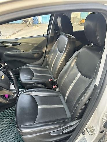 Chevrolet: Chevrolet Spark: 2018 г., 1 л, Вариатор, Хэтчбэк — 6