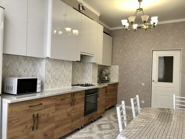 киркомстром квартиры: 3 комнаты, 107 м², Элитка, 10 этаж, Евроремонт