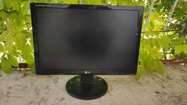 Monitorlar: LG W1942S Ekran ölçüsü - 19 düym Ekran piksel - 1440x900 Giriş - 1xVGA