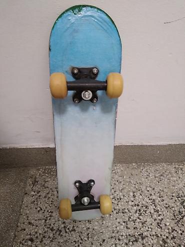 posta kula: Skateboard dužine 67 cm, širine 19,5 cm, polovan Skateboard dužine 60 — 6