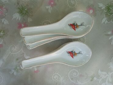 Süfrə qab-qacaqı: Çin üslubunda keramika/porselėn şorba qaşıqları dəsti. - Sayı: 6