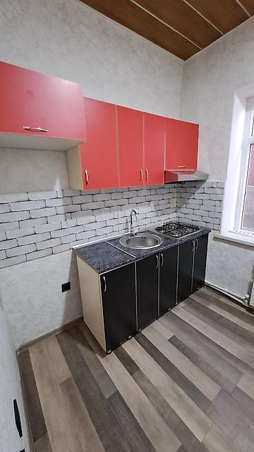 emircanda ev: Əmircan qəs. 3 otaqlı, 52 kv. m, Orta təmir — 5