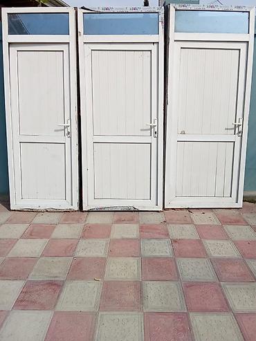 Plastik giriş qapıları – 3 ədəd dəst 3 eded qapı satılır biri 60