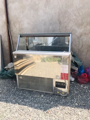 soyuducu 12 volt: Bu, geniş məhsul çeşidini sərgiləmək üçün nəzərdə tutulmuş paslanmayan