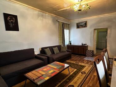 Həyət evləri və villaların satışı: Bakıxanov qəs. 2 otaqlı, 70 kv. m, Orta təmir — 2