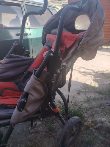 Другой транспорт: Инвалидный детский коляска отдам даром