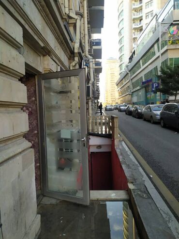 Digər kommersiya daşınmaz əmlakı: Səbail rayonu Aff mola yaxın,sahəsi 75 kv/m olan, 1 otağlı obyekt -da lalafo.az — 17 Digər kommersiya daşınmaz əmlakı: Səbail rayonu Aff mola yaxın,sahəsi 75 kv/m olan, 1 otağlı obyekt — 17