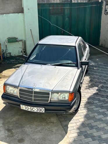 maşın 190: Mercedes-Benz 190: 2.3 l | 1989 il Sedan