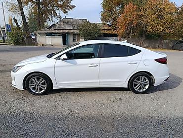 Транспорт: Hyundai Elantra: 2018 г., 2 л, Автомат, Бензин, Седан — 1