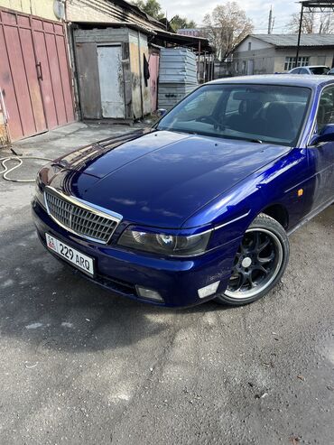 nissan wingroad y11: Nissan Laurel: 2000 г., 2 л, Автомат, Бензин, Седан