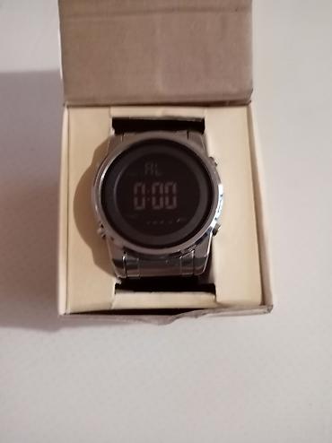 Ručni satovi: Na prodaju digitalni ručni sat metalnom narukvicom .Sat je ispravan — 1