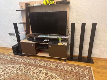 стеклянная подставка под телевизор: TV stend