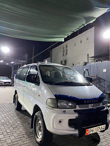 дверцы: Mitsubishi Space Gear: 1994 г., 2.4 л, Автомат, Бензин, Минивэн — 1