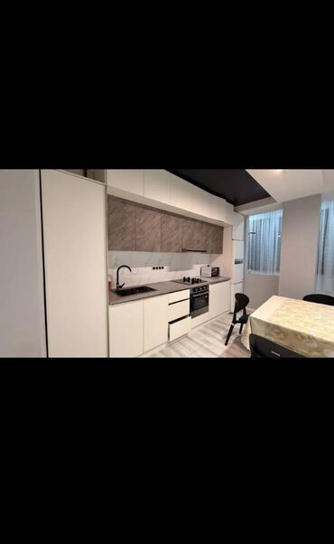 срочно продам квартиру в баку: 3 комнаты, 100 м², Элитка, 3 этаж, Евроремонт