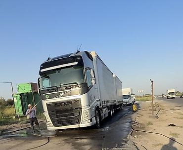 даф 480: Тягач, Volvo, 2015 г., Шторный — 3