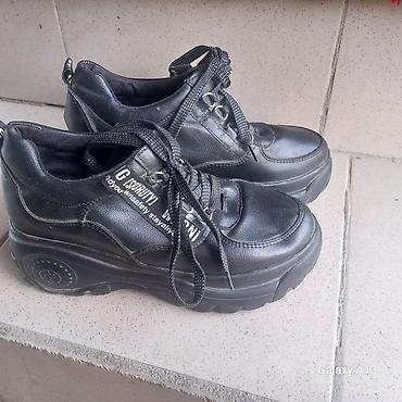 Личные вещи: Кроссовки, 39, Fashion Footwear, Б/у, цвет - Черный, Самовывоз — 1