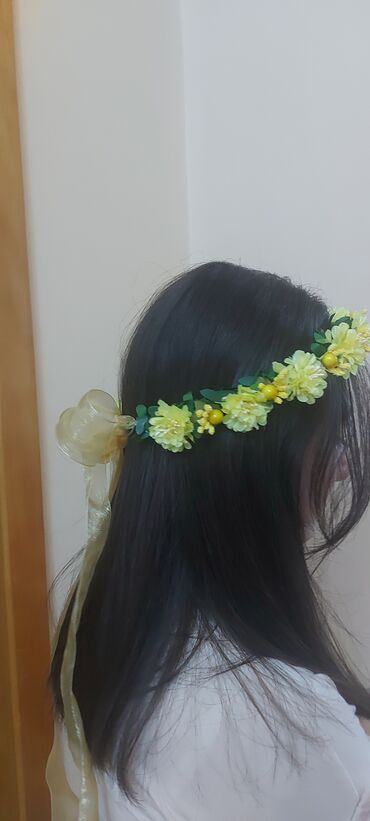 Saç aksesuarları: Celengler her biri 10 azn — 16