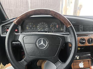 w124 багажник: Mercedes-Benz 190: 1993 г., 2 л, Механика, Бензин, Седан — 1