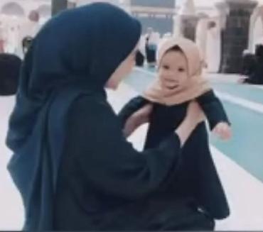 daye sumqayit: Diqqət—Dayə işi axtarıram— Salam, mən dayəyəm uşağa baxıram uşaq olan — 1