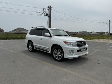 toyota land cruiser: Toyota Land Cruiser: 4 l | 2012 il Sedan
