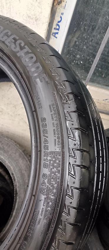 arceo disk: İşlənmiş Şin Bridgestone 235 / 45 / R 18 — 3