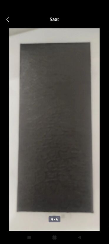 Saat black