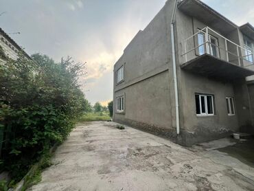 купить двухэтажный дом: Дача, 130 кв. м, 4 бөлмө, Риелтор, Эски ремонт