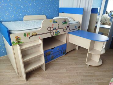 uşaq krafatı: Кровать -шкаф-стол-ящик в хорошем состоянии. 4 года. Турция, фабрика