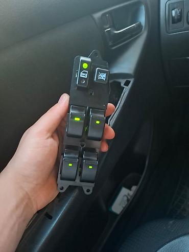 Düymələr: Avtomobil üçün ön sol qapı üçün elektrik şüşəqaldıran idarə paneli — 2