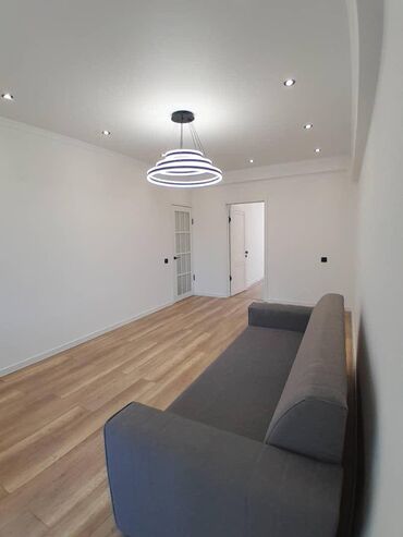 купить квартиру в клубном доме бишкек: 2 комнаты, 55 м², Индивидуалка, 3 этаж, Дизайнерский ремонт