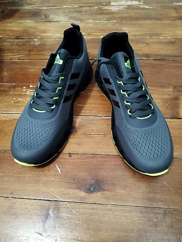 Patike: Adidas patike brojevi i cena ispisana na slikama — 9