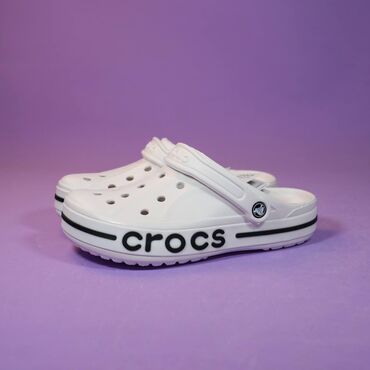 трекинговый обувь: Crocs Made in Vietnam
