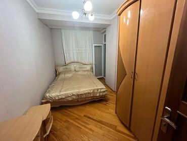 Uzunmüddətli kirayə mənzillər: Əhmədli metrosunun üstü. 14 mərtəbəli binanın 5-ci mərtəbəsində,4 — 3