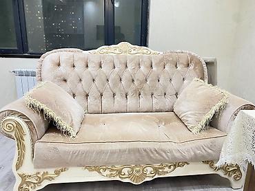Divan satılır qiyməti 180 manat divanın uzunu 1.80 sm köç səbəbi ilə lalafo.az -da Divan satılır qiyməti 180 manat divanın uzunu 1.80 sm köç səbəbi ilə