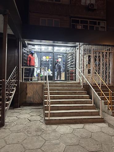 рабочие одежда: Магазин мужская одеждага сатуучу кыз керек ЖУМУШЧУ КЫЗДАР КЕРЕК Чынар — 1