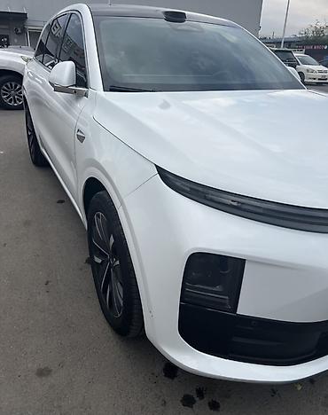Lixiang L6: 2025 г., 1.5 л, Робот, Гибрид, Кроссовер