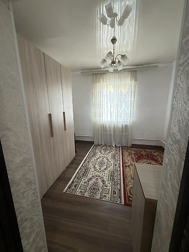 3: 80 м², 3 комнаты, 3 мкр, Только девушкам — 3