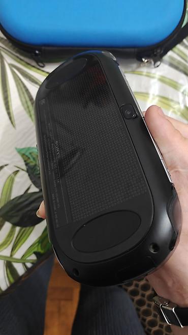 PSP (Sony PlayStation Portable): Sony PS Vita (PCH-1000 seriyası) əl konsolu ter temizdi pravişka — 3