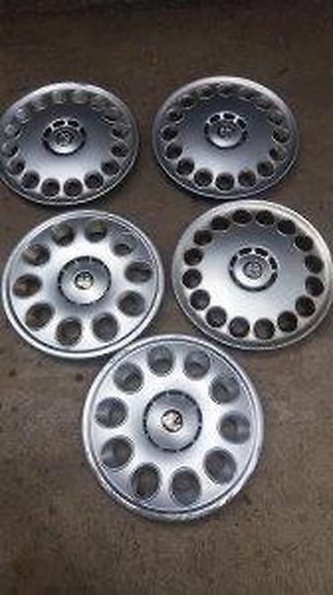Transport: Alfa Romeo 147 fabricke ratkapne 15 TICE. Cena se odnosi na — 3
