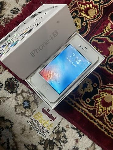 IPhone 4S, белый, в комплекте с коробкой и аксессуарами Особенности
