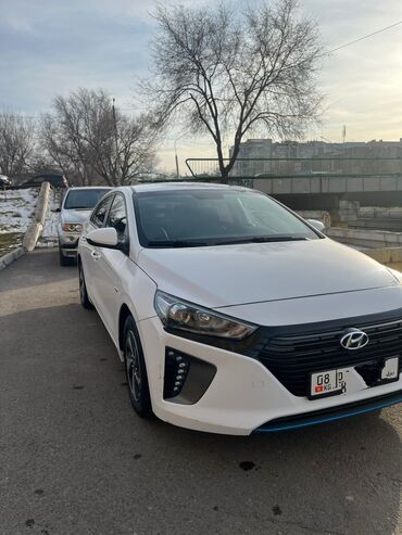 Hyundai: Hyundai Ioniq: 2017 г., 1.6 л, Вариатор, Гибрид, Седан