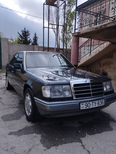 mersedes bens: Mercedes-Benz E 250: 2.5 l | 1993 il Sedan