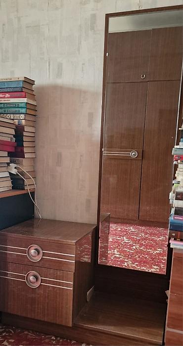 Другая мебель: Мебель бу в отличном состоянии. цена договорная. стол табуретки — 13