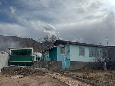 Продажа коттеджей и домов: Продается дом в селе Каджи Сай 3 комнаты 7 соток, евро ремонт — 8